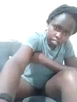 Sweetcecie01 online show from January 24, 2025, 1:35 am