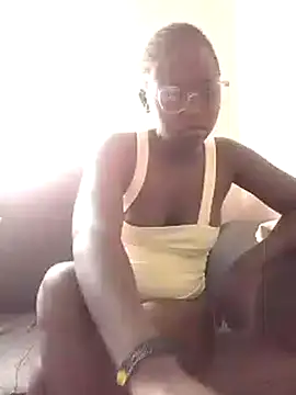 Sweetcecie01 online show from February 20, 2025, 11:53 am