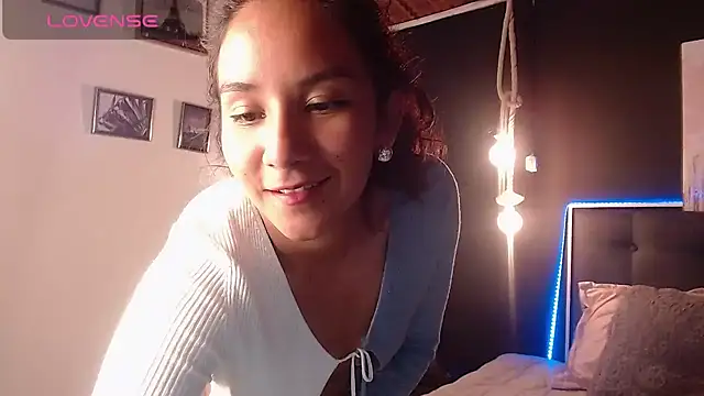 Snapshot of PoisonIvy15_ chatting on December 16, 2024, 6:21 am PoisonIvy15  online show from December 16, 2024, 6:21 am