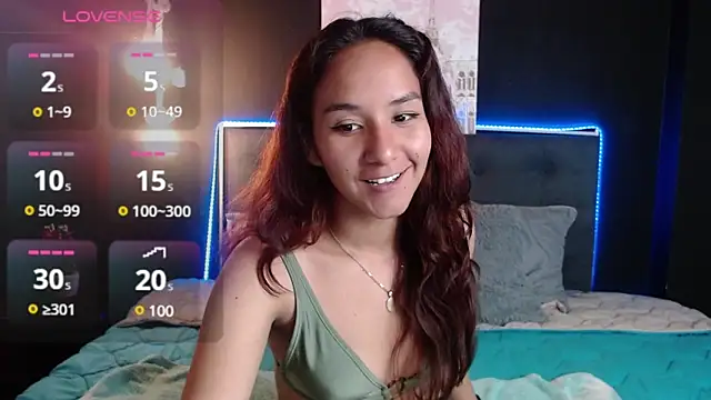 Snapshot of PoisonIvy15_ chatting on December 23, 2024, 1:51 am PoisonIvy15  online show from December 23, 2024, 1:51 am
