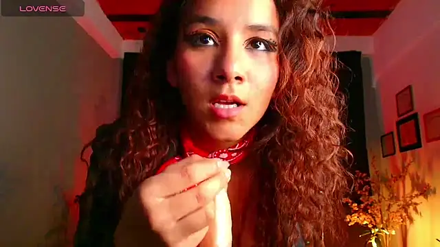 Snapshot of PoisonIvy15_ chatting on February 1, 2025, 2:37 am PoisonIvy15  online show from February 1, 2025, 2:37 am