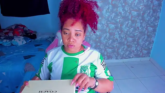 AngelaCoffee online show from February 3, 2026, 11:21 pm