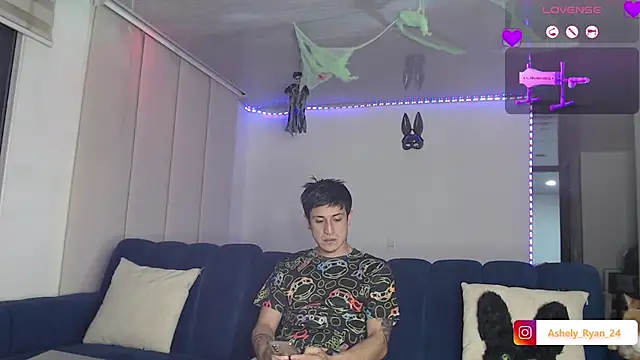 ashely ryan24 online show from October 6, 2025, 12:19 am