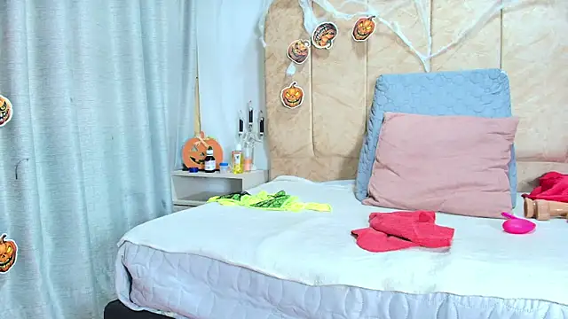 Rachele x online show from November 1, 2025, 12:29 pm