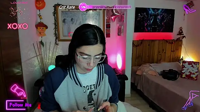 LauGrayJ online show from March 4, 2025, 9:18 am