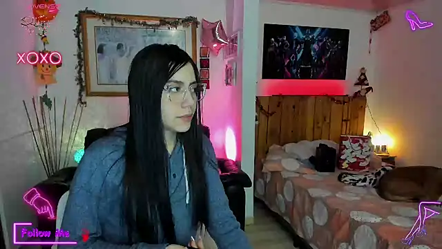 LauGrayJ online show from March 11, 2025, 6:00 am