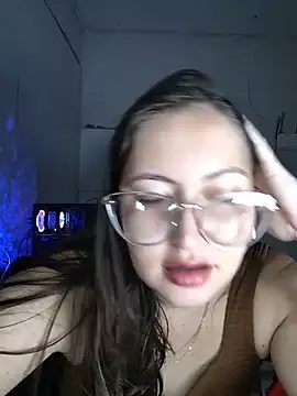 Snapshot of dani123unica chatting on May 9, 2026, 10:42 am dani123unica online show from May 9, 2026, 10:42 am