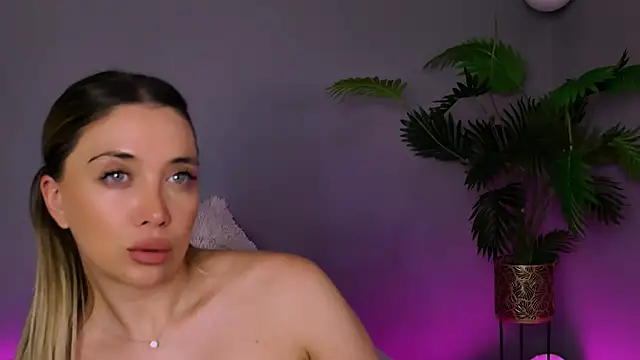 Snapshot of Jessielle chatting on April 23, 2026, 2:19 pm Jessielle online show from April 23, 2026, 2:19 pm