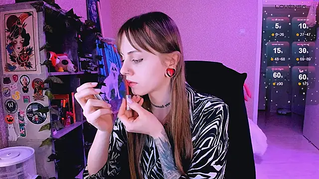 Snapshot of NaniMoore chatting on February 12, 2025, 8:18 pm NaniMoore online show from February 12, 2025, 8:18 pm