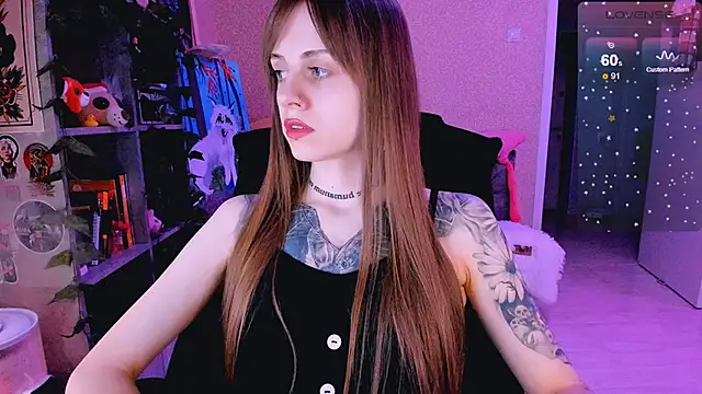 Snapshot of NaniMoore chatting on February 25, 2025, 8:19 pm NaniMoore online show from February 25, 2025, 8:19 pm