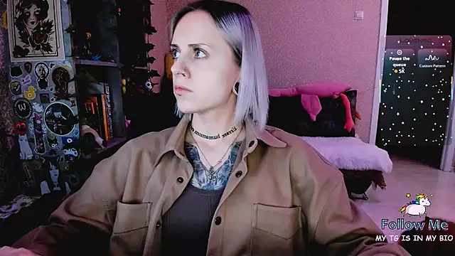 NaniMoore online show from January 12, 2026, 8:14 pm