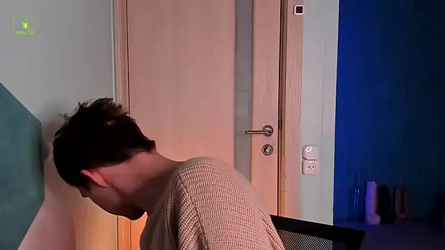 Snapshot of MarkGWalker chatting on December 11, 2024, 4:39 am MarkGWalker online show from December 11, 2024, 4:39 am