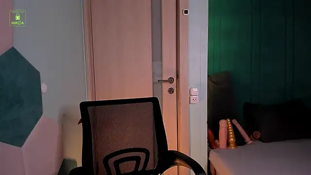 Snapshot of MarkGWalker chatting on February 8, 2025, 5:08 pm MarkGWalker online show from February 8, 2025, 5:08 pm