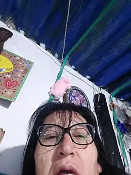 clarita 01 online show from May 8, 2026, 10:09 am
