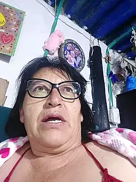 clarita 01 online show from May 19, 2026, 10:43 am