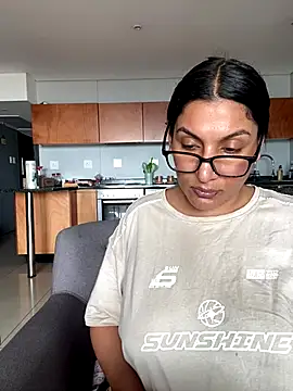 Indianbutter11 online show from December 22, 2025, 6:43 am