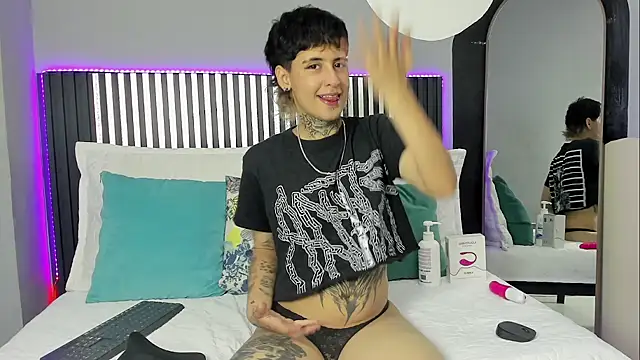 Snapshot of Ethan_lennox chatting on January 14, 2026, 2:44 pm Ethan lennox online show from January 14, 2026, 2:44 pm