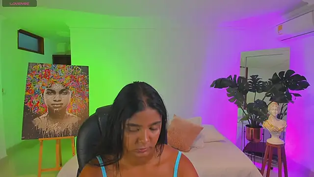 Snapshot of JANYLOVE__ chatting on April 17, 2026, 10:51 am JANYLOVE online show from April 17, 2026, 10:51 am