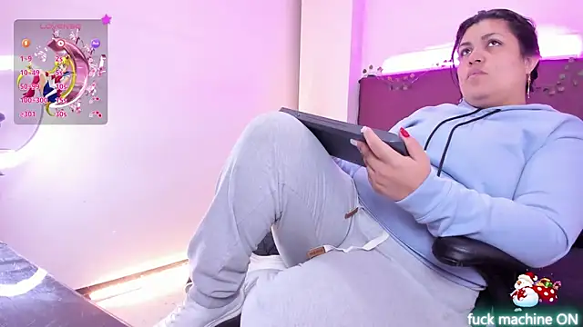 Karlee Greys  online show from December 15, 2024, 1:22 pm