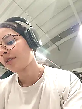  vaness online show from December 21, 2024, 6:19 am