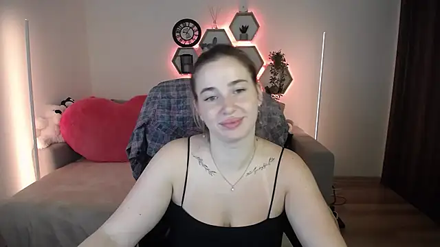 Snapshot of SabrinViolet chatting on July 22, 2026, 9:01 am SabrinViolet online show from July 22, 2026, 9:01 am