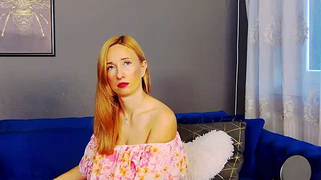 AnneHove online show from July 18, 2026, 4:05 am