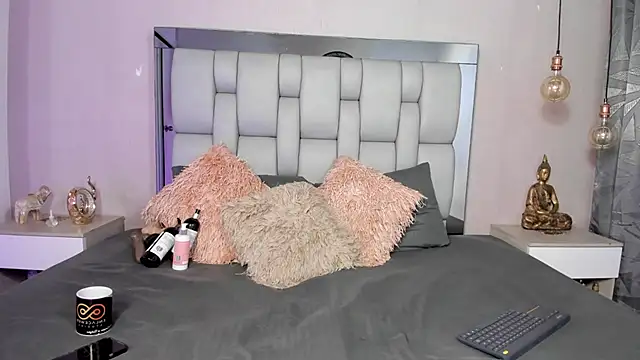 Snapshot of SusanBenett chatting on February 8, 2026, 1:31 am SusanBenett online show from February 8, 2026, 1:31 am