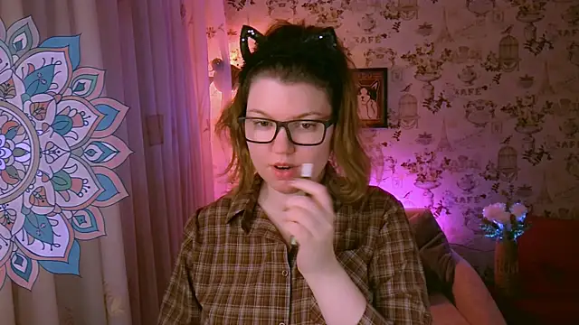 VioletteWay online show from April 5, 2026, 3:53 pm