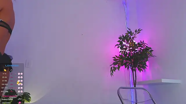 Snapshot of catalina__lovers chatting on November 19, 2025, 5:46 pm catalina lovers online show from November 19, 2025, 5:46 pm