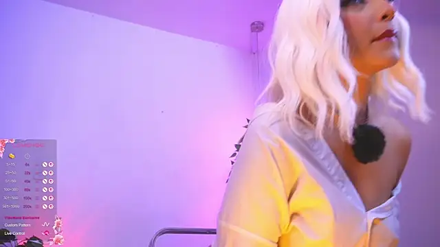 Snapshot of catalina__lovers chatting on December 18, 2025, 5:08 pm catalina lovers online show from December 18, 2025, 5:08 pm