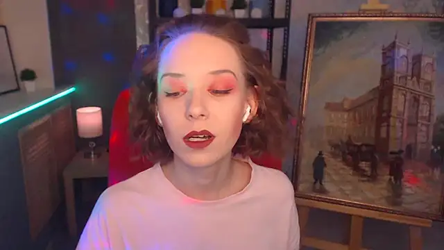 FascinatingEyess online show from December 3, 2024, 1:32 pm