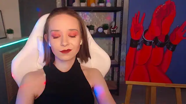 FascinatingEyess online show from December 7, 2024, 9:55 pm