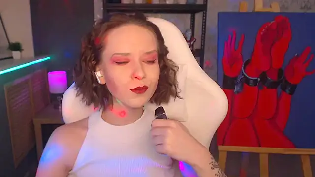 FascinatingEyess online show from December 14, 2024, 7:03 pm