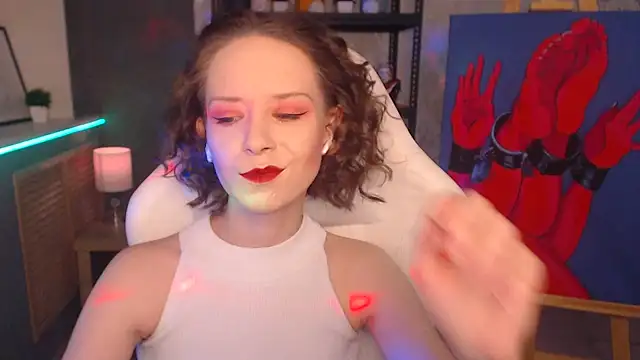 FascinatingEyess online show from February 3, 2025, 7:00 pm