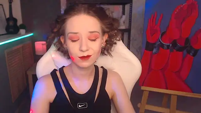 FascinatingEyess online show from March 19, 2025, 2:59 am