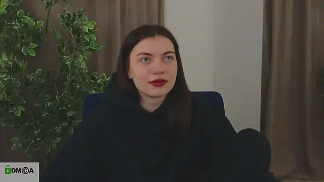 katty  cat online show from December 3, 2024, 8:28 pm