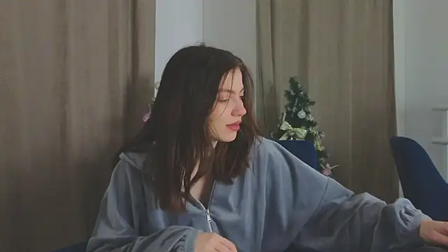 katty  cat online show from December 22, 2024, 12:49 pm