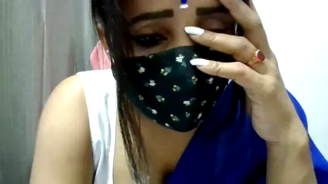 Snapshot of Queenhimanshi chatting on November 3, 2025, 9:05 pm Queenhimanshi online show from November 3, 2025, 9:05 pm