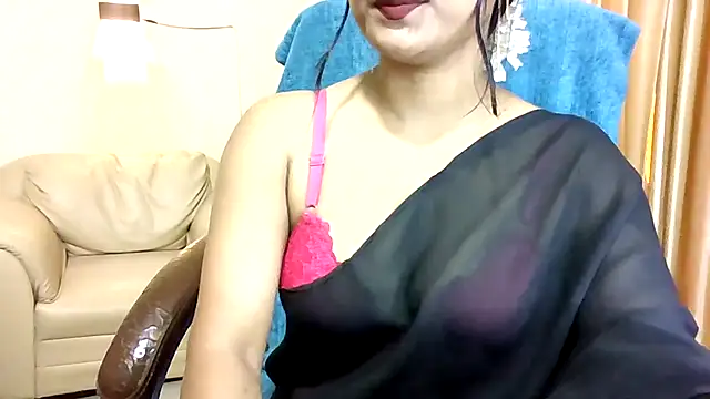 Snapshot of Queenhimanshi chatting on May 14, 2026, 7:26 am Queenhimanshi online show from May 14, 2026, 7:26 am