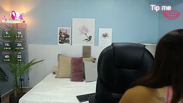 Snapshot of katy_ruiz chatting on June 17, 2026, 4:37 am katy ruiz online show from June 17, 2026, 4:37 am
