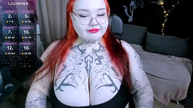 Gotic Pie online show from November 19, 2025, 3:23 pm