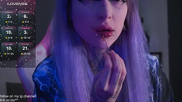 fraulein mooon online show from November 26, 2025, 2:45 am