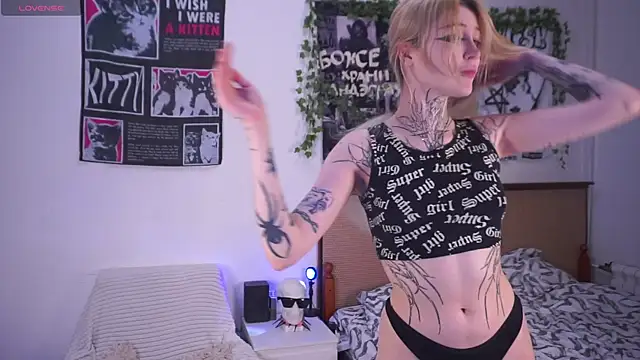Snapshot of fraulein_mooon chatting on July 30, 2026, 7:57 pm fraulein mooon online show from July 30, 2026, 7:57 pm