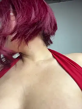 Snapshot of VioletPearson chatting on February 28, 2026, 10:05 am VioletPearson online show from February 28, 2026, 10:05 am