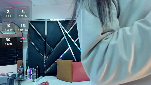 Snapshot of Ivanna18_x chatting on October 13, 2025, 3:39 am Ivanna18 x online show from October 13, 2025, 3:39 am