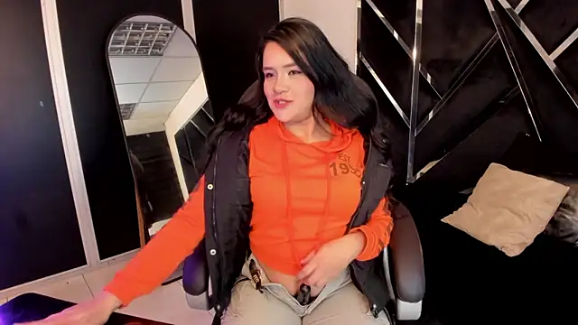 Snapshot of Ivanna18_x chatting on November 26, 2025, 4:57 am Ivanna18 x online show from November 26, 2025, 4:57 am