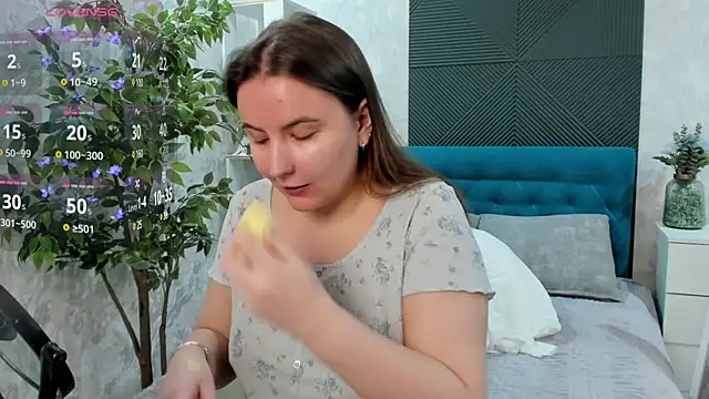 FeralPeach online show from February 14, 2025, 5:09 am