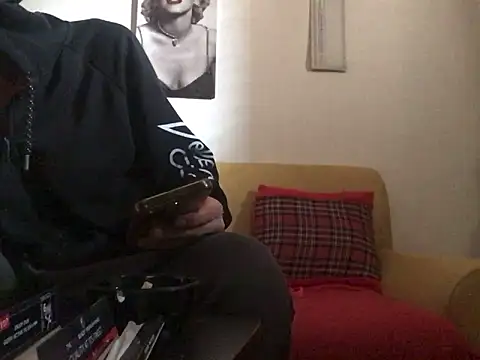 DragonPink online show from January 6, 2025, 1:30 pm