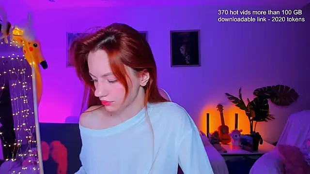 Snapshot of Alyssa_Smitt chatting on November 21, 2025, 1:15 am Alyssa Smitt online show from November 21, 2025, 1:15 am