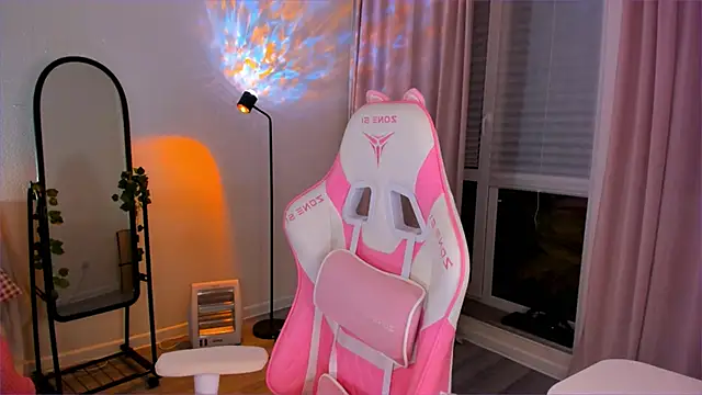 Eva Davi online show from March 29, 2026, 2:33 am